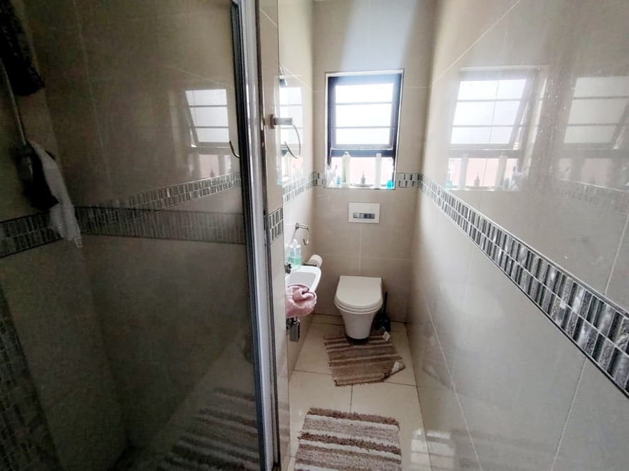 4 Bedroom Property for Sale in Gonubie Eastern Cape